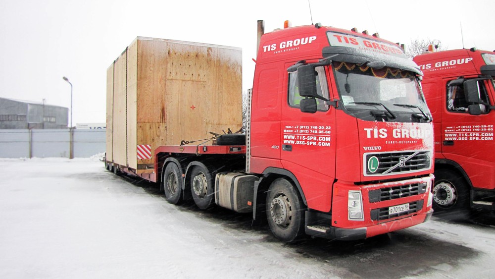 多式联运超大型设备从西欧在俄罗斯联邦的彼尔姆边疆区