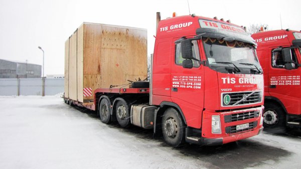 多式联运超大型设备从西欧在俄罗斯联邦的彼尔姆边疆区 0