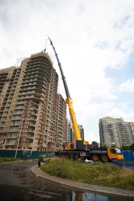 石塔引起84米的高度 1