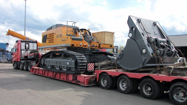 运送挖掘机未组装 1