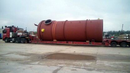 在利佩茨克地区超大型货物运送车